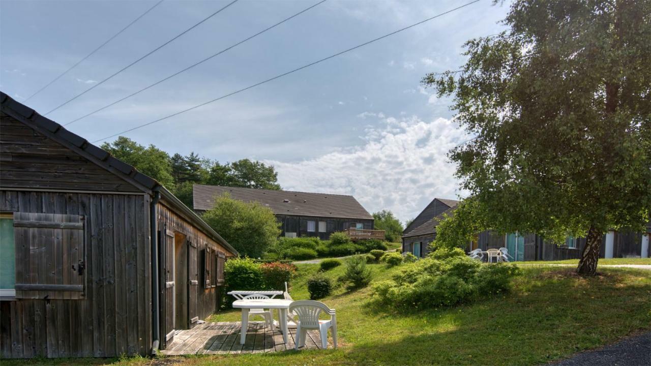 Vacanceole - Residence Le Domaine Du Bosquet Egletons Exterior foto